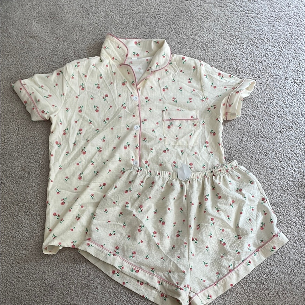 Floral Cream Woman’s Pajamas
